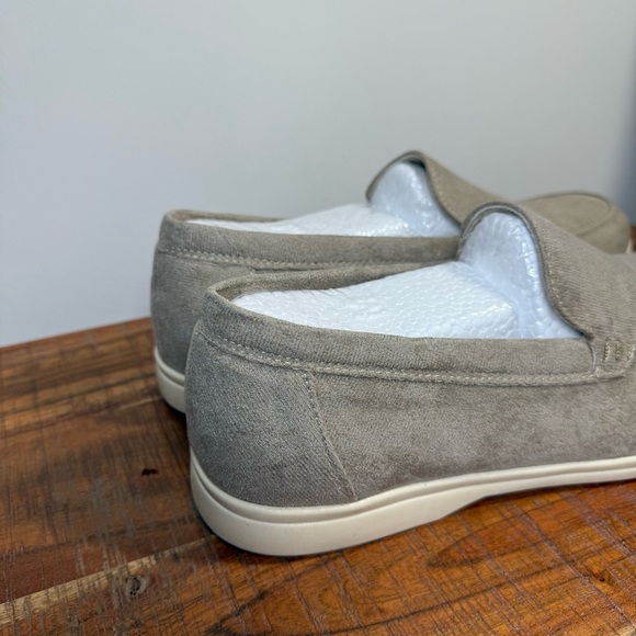 Old Money Men's Tan Suede Loafers, Size 44 - Picture 3 of 6